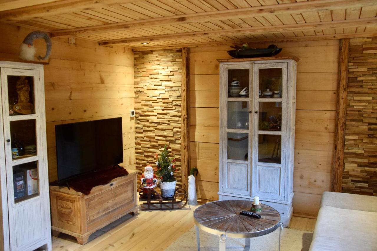 Alpenchalet Piz Huesli 차군스 외부 사진