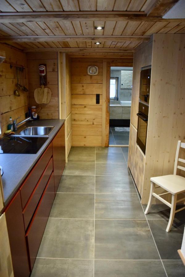 Alpenchalet Piz Huesli 차군스 외부 사진