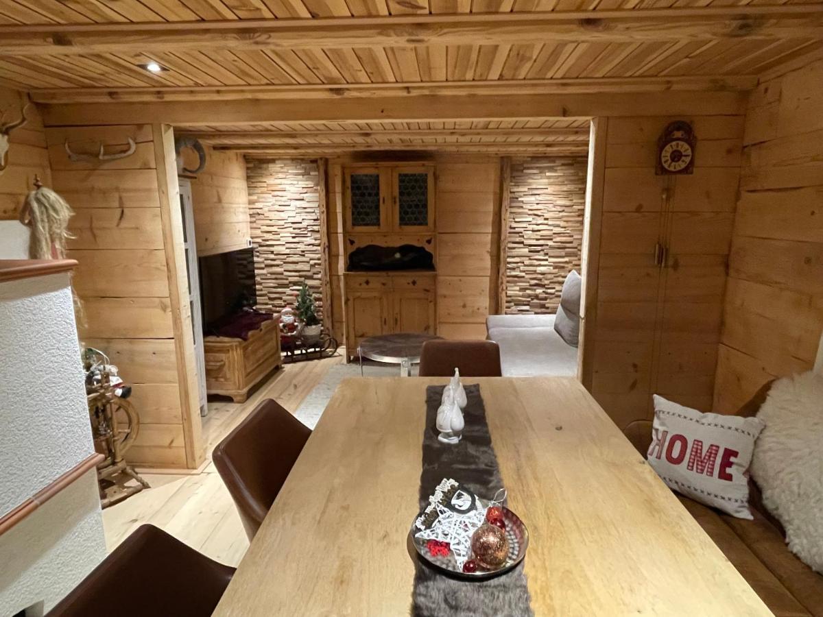 Alpenchalet Piz Huesli 차군스 외부 사진
